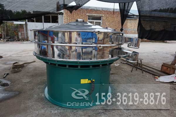 1800鐵粉振動篩型號